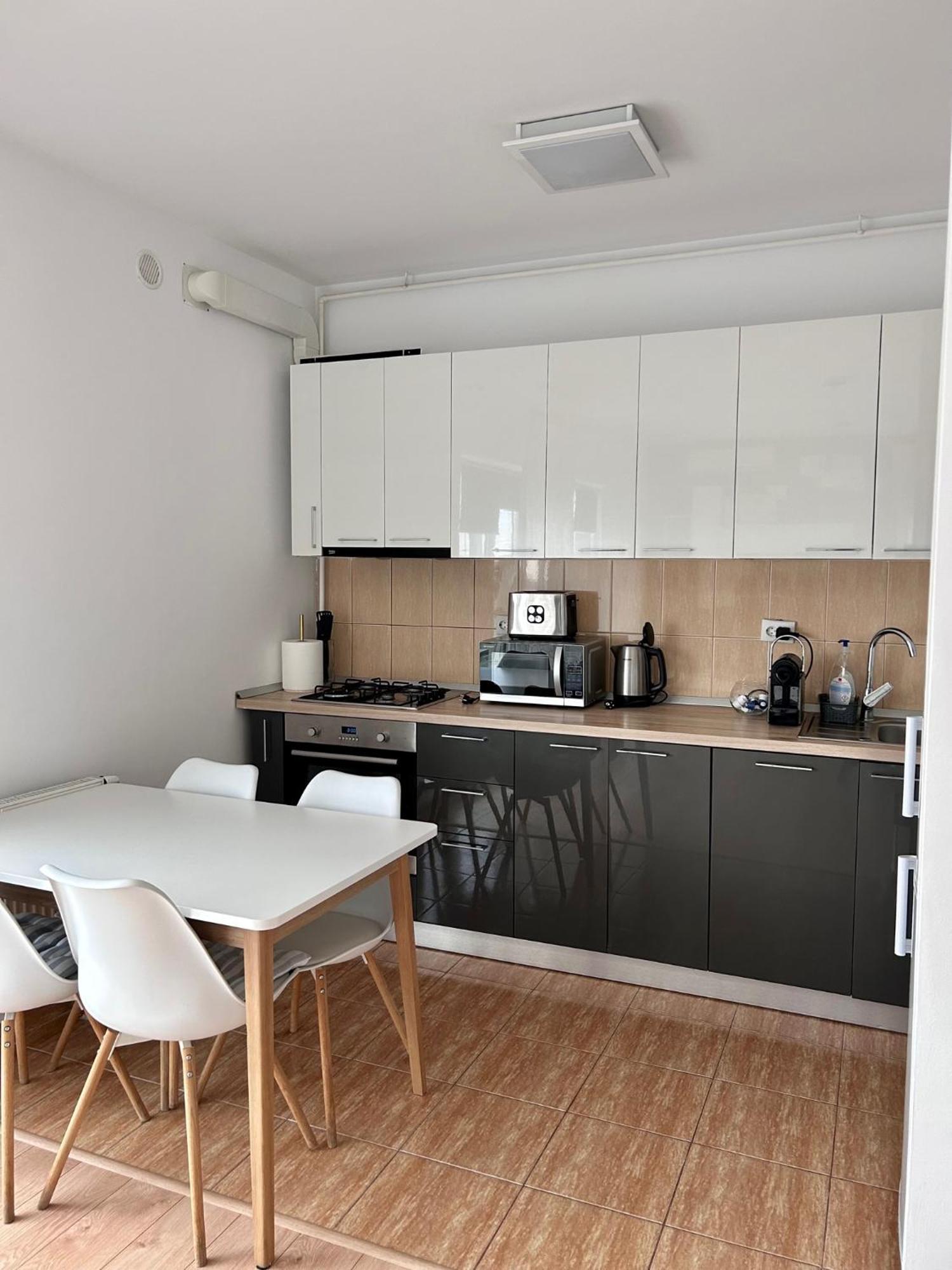Sunrise Apartment Bucarest Extérieur photo