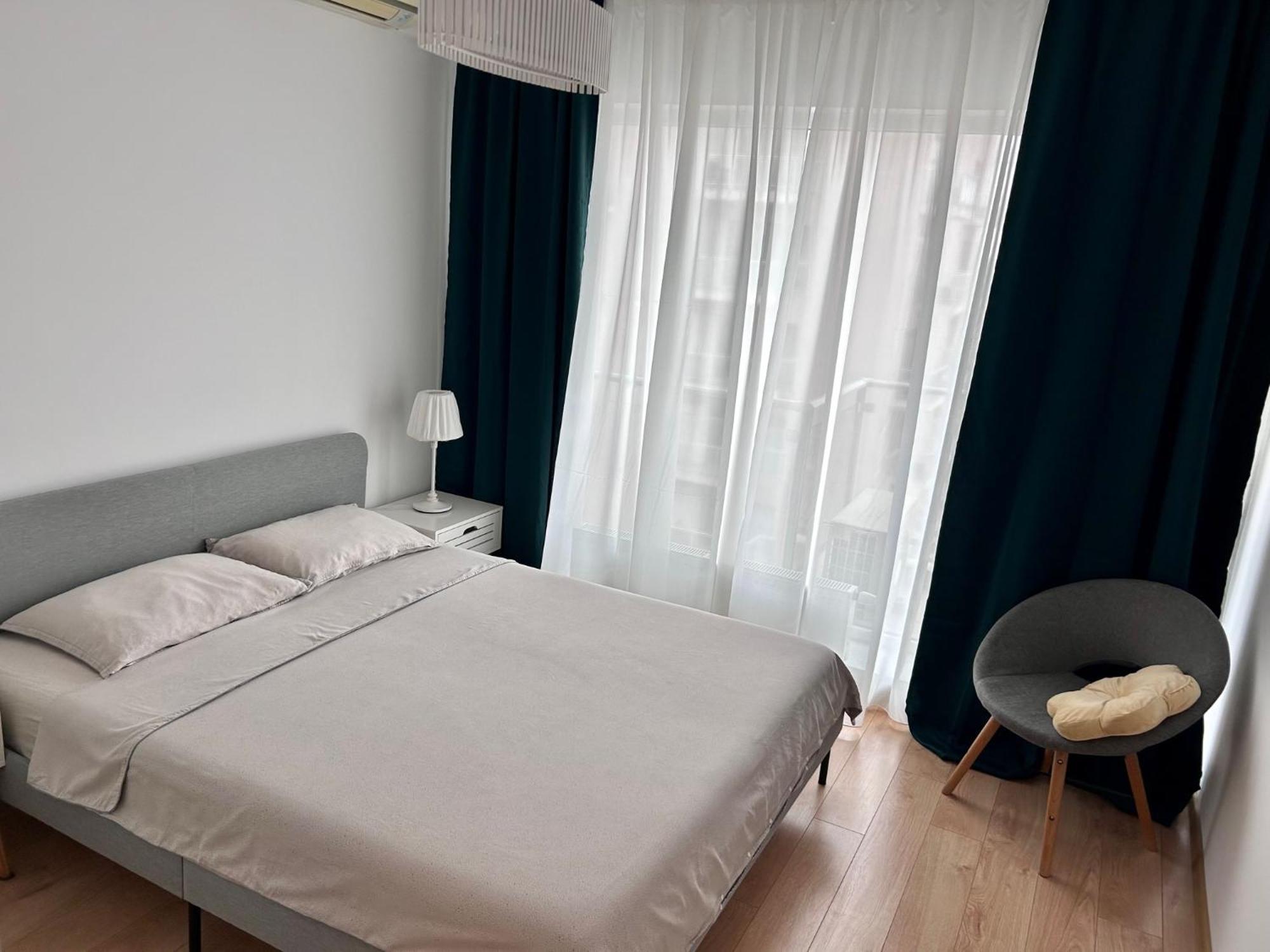 Sunrise Apartment Bucarest Extérieur photo
