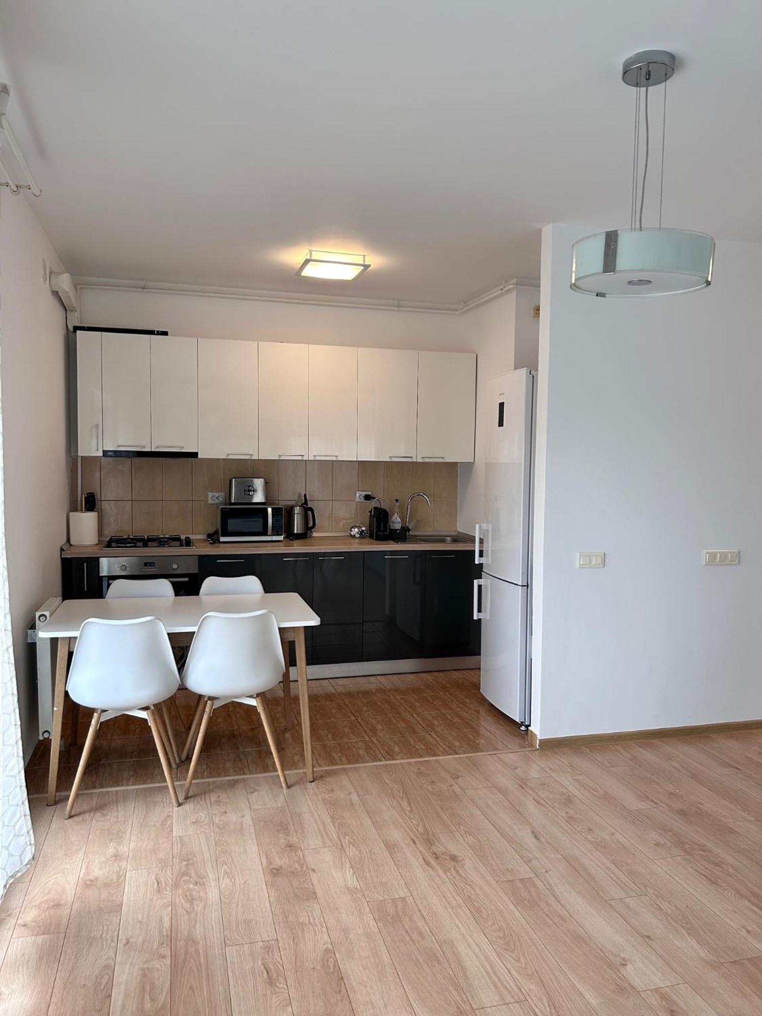 Sunrise Apartment Bucarest Extérieur photo