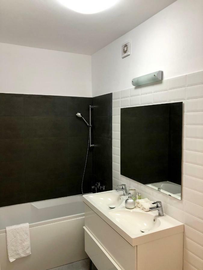 Sunrise Apartment Bucarest Extérieur photo
